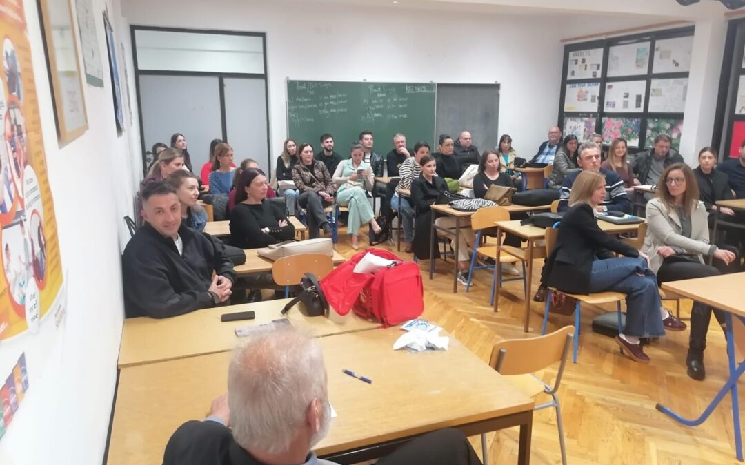 Edukacija nastavnika – Kako reagirati i po potrebi pružiti prvu pomoć u hitnim situacijama