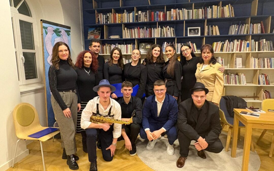 Dramsko-literarno-glazbeni izričaj učenika naše škole